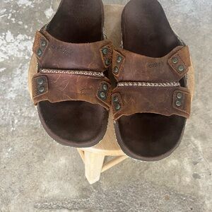 cushe Brown Leather Dual-Strap Men’s Slide Sandals